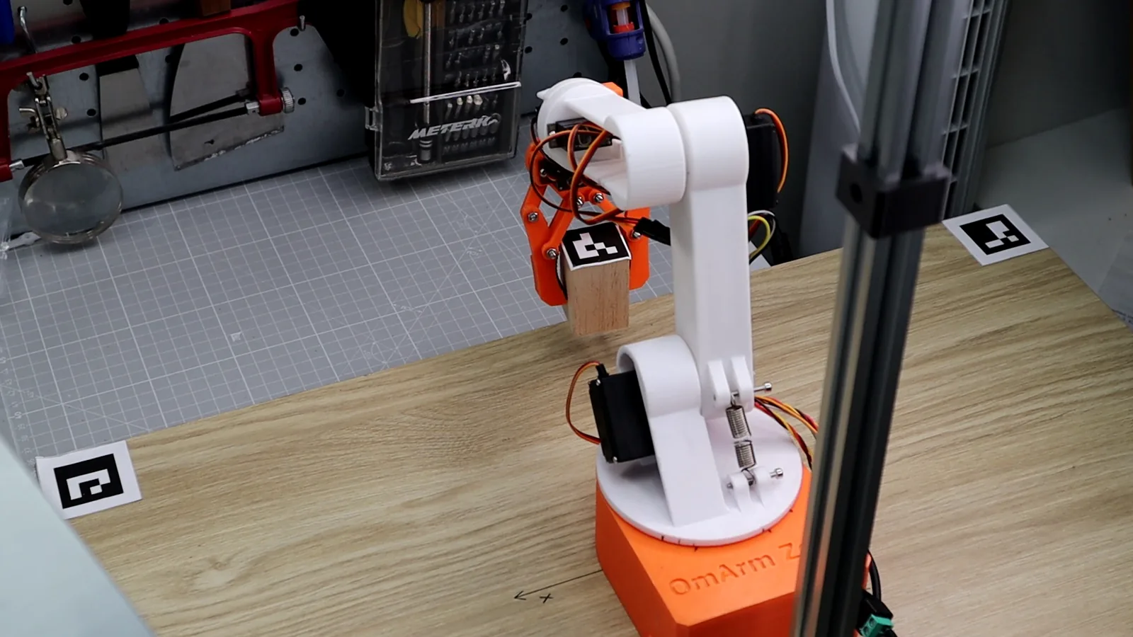 Computer Vision Pick-and-Place: Your Robot Arm Finds, Grasps and Moves Objects (Part 4)